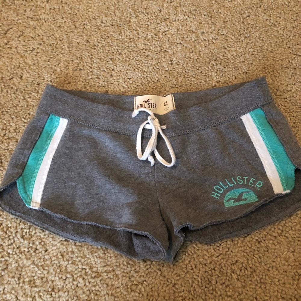 Hollister Shorts XS. New without tags